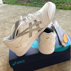 ASICS Women's Cheer 8 Cheerleading Shoes